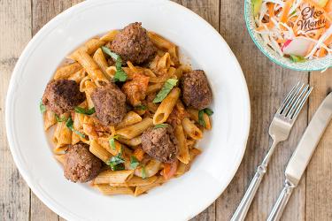 Glutenvrije pasta met tapenade en gehaktballetjes